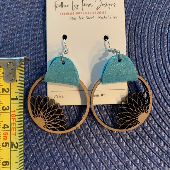 Wood boutique earrings handmade - Picture 4 of 4